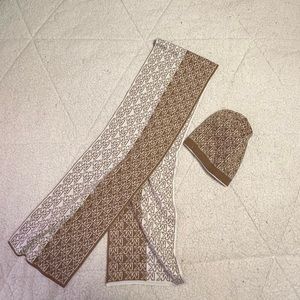 Michael Kors Hat & Scarf